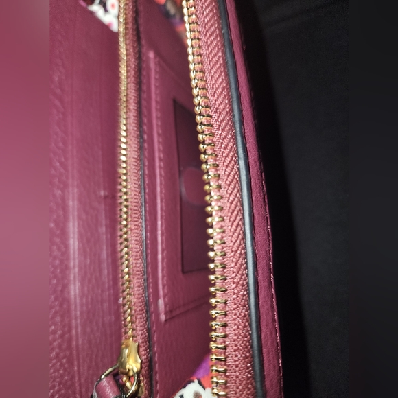 Vera Bradley Quilted Georgia Wallet. NEW With Tags - Picture 10 of 10